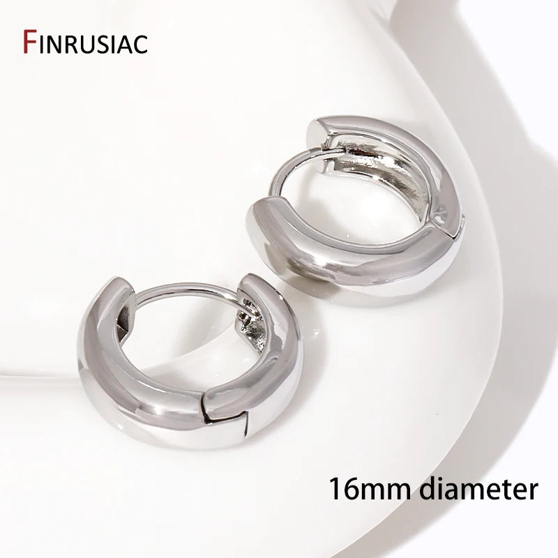 Trendy Gold Circle Hoop Earrings