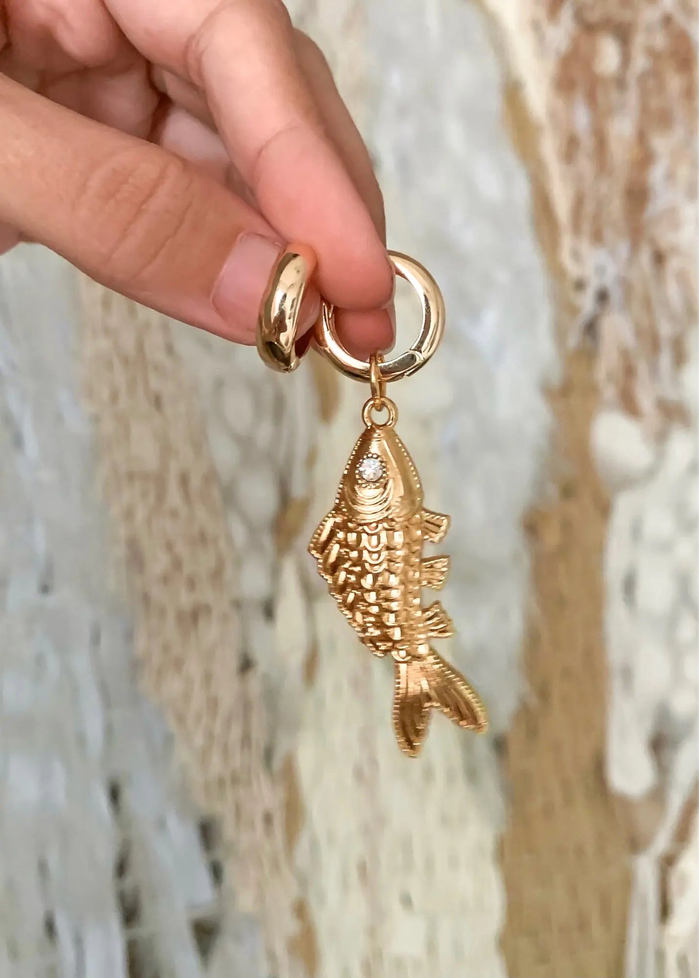 Trendy Gold Circle Hoop Earrings