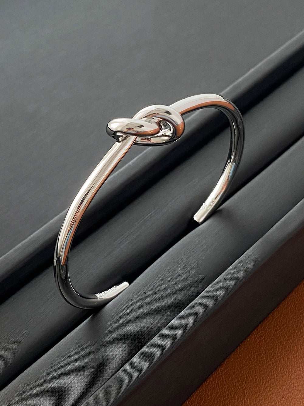 Knotted Open-Ended Bracelet Internet Hot Light Luxury Minority 2023 New Arrival Winter Fancy Minimalist Easiest for Match Exquisite