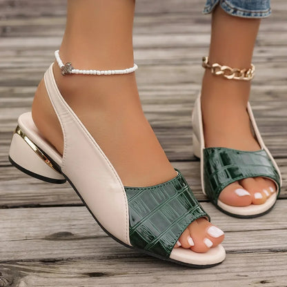 Ladies' low heeled sandals, open toed beach shoes with slippers for outdoor wear, trendy thick soled pointed slippers women